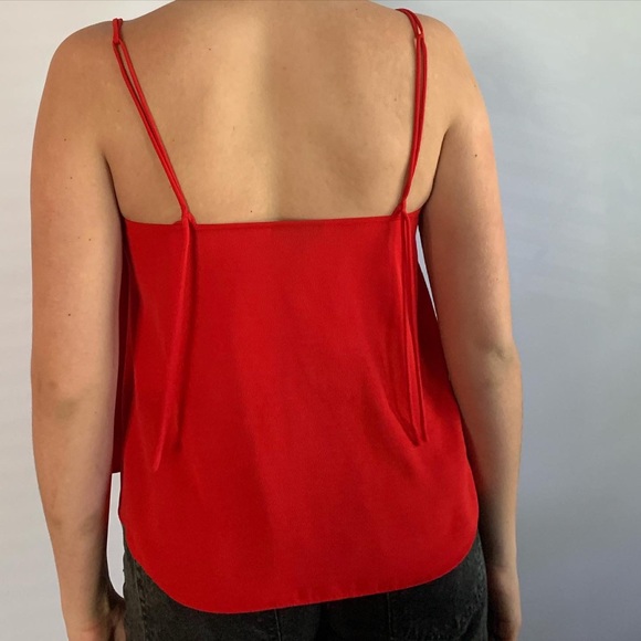 Cute red tank - Picture 2 of 3